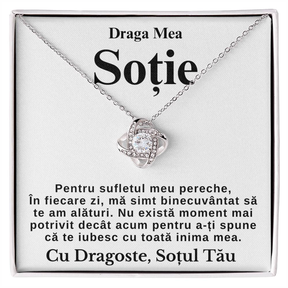 Cadou colier pentru sotie - Colier Love Knot