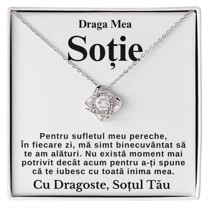 Cadou colier pentru sotie - Colier Love Knot