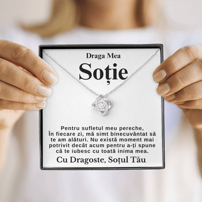 Cadou colier pentru sotie - Colier Love Knot