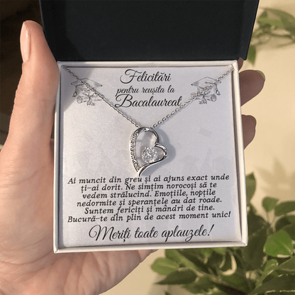 Colier cu mesaj de felicitare – Un cadou care vorbește direct inimii - colier Inima